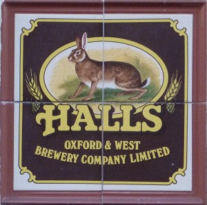 Halls pub sign, Vicarage Lane